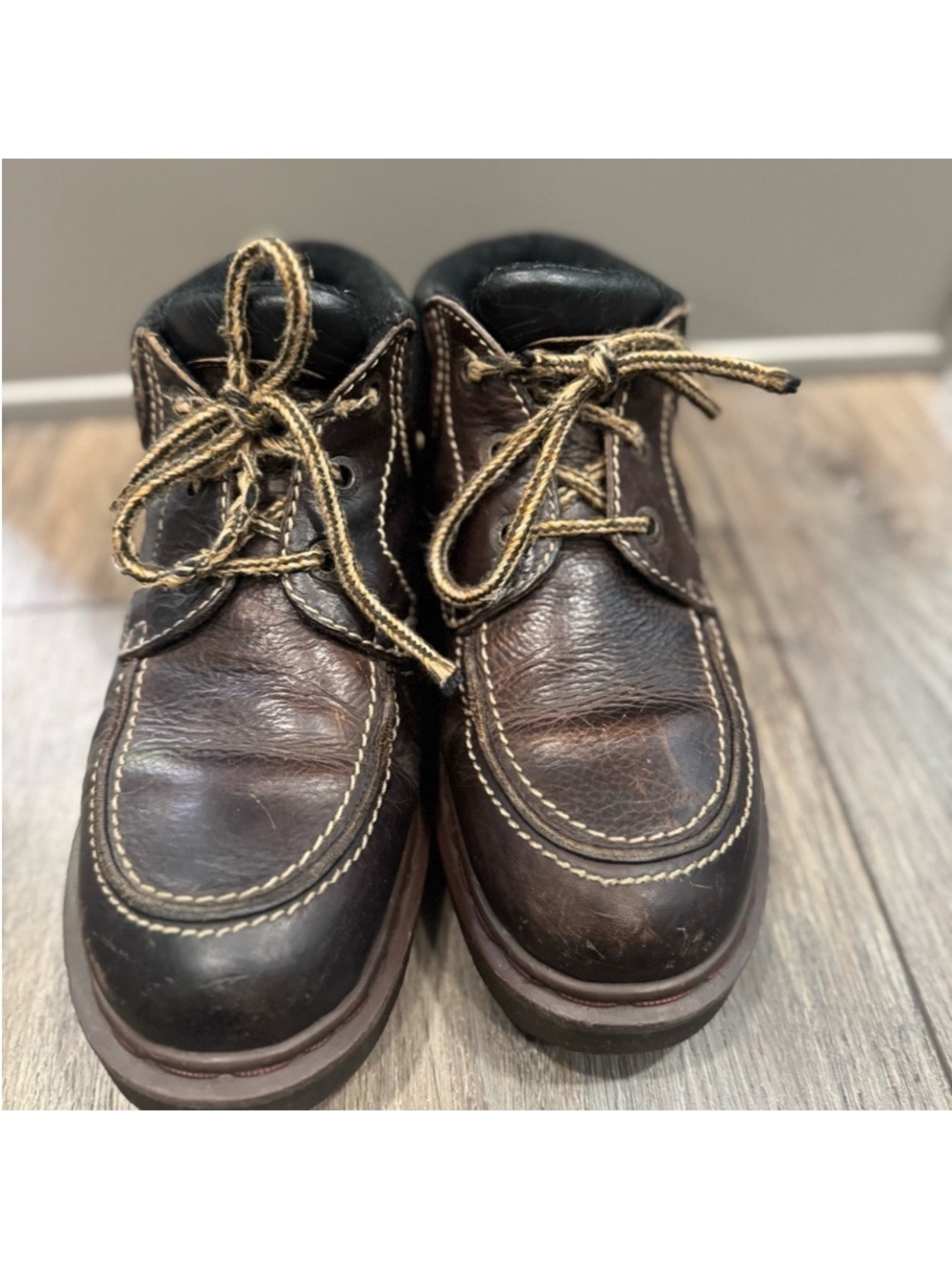 Dr. Martens Women’s Brown Leather Chukka Boots with Contrast Stitching Size 10